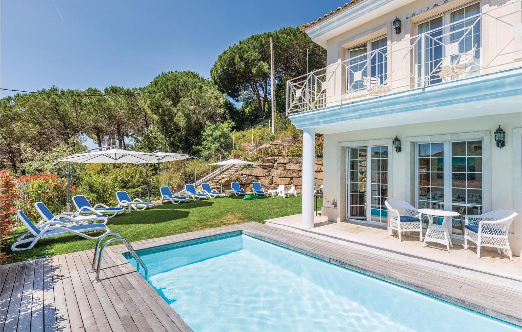Nice Home In Cabrils With House A Mountain View Bagian luar foto